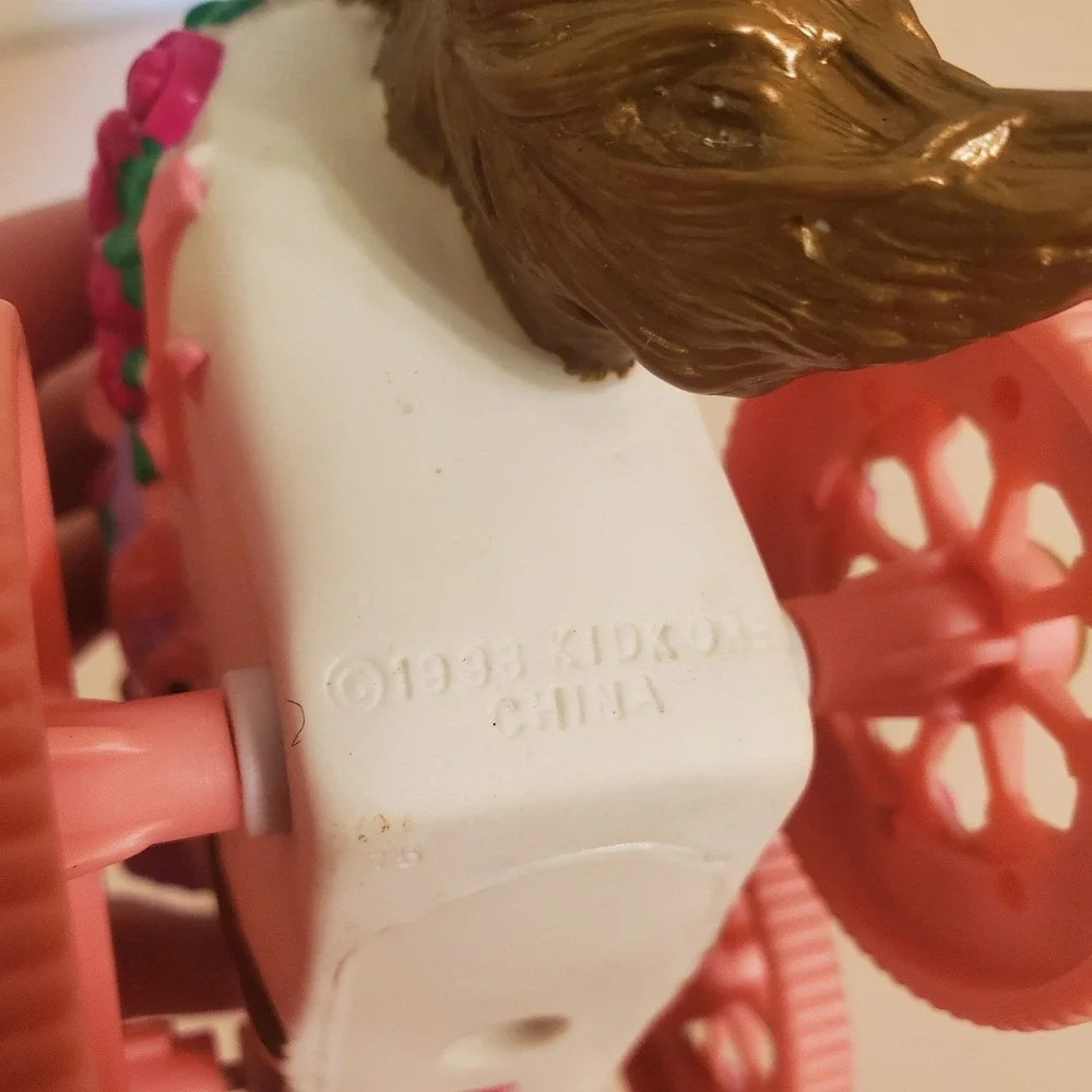 Kidkore 1998 Circus‎ Fair Tiger Pig Zebra Pull Toy Camel Horse Vintage Decor